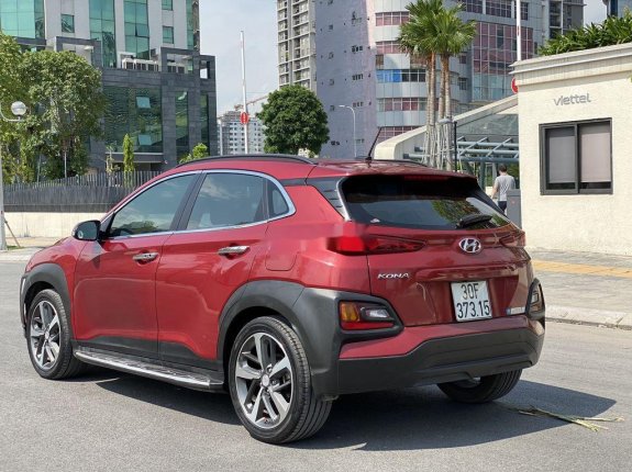 Cần bán gấp Hyundai Kona 2.0ATH năm sản xuất 2018, màu đỏ 