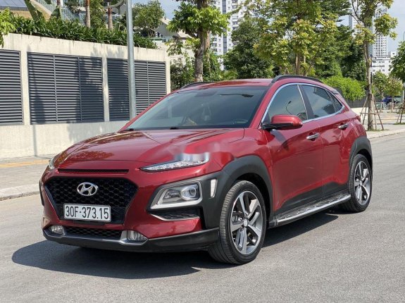 Cần bán gấp Hyundai Kona 2.0ATH năm sản xuất 2018, màu đỏ 