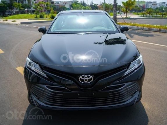 Toyota Camry 2021, ưu đãi khủng, giá cạnh tranh thị trường