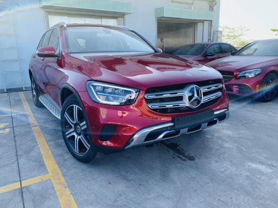 Mercedes GLC 200 4Matic đời 2021, nhiều ưu đãi hấp dẫn, xe đủ màu giao ngay