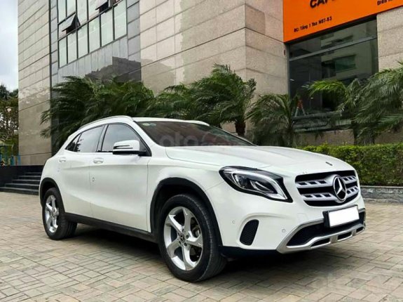 Bán Mercedes GLA 200 năm 2019, màu trắng, nhập khẩu 