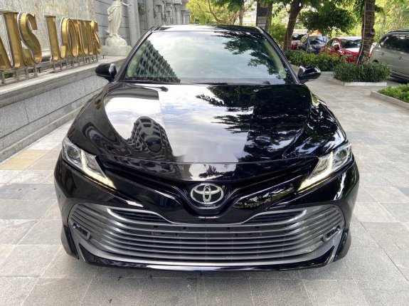 Bán Toyota Camry sản xuất năm 2020, màu đen, nhập khẩu còn mới, giá tốt