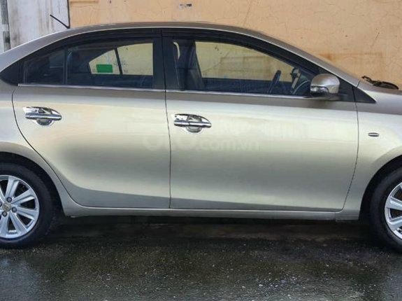 Bán Toyota Vios sản xuất năm 2016, màu bạc số sàn