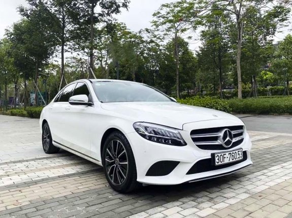 Cần bán xe Mercedes C200 đời 2019, màu trắng