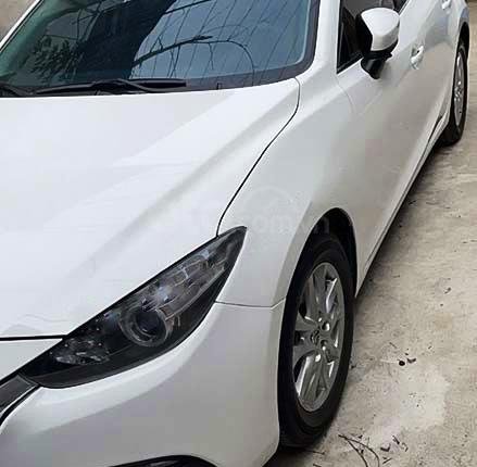 Bán Mazda 3 năm 2018, màu trắng, xe nhập, giá 585tr