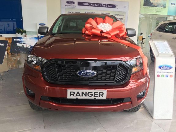 Bán Ford Ranger XLS sản xuất 2021, màu đỏ, nhập khẩu nguyên chiếc, giá 650tr