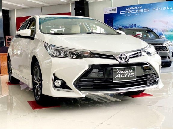 Bán ô tô Toyota Corolla Altis năm 2021, màu trắng