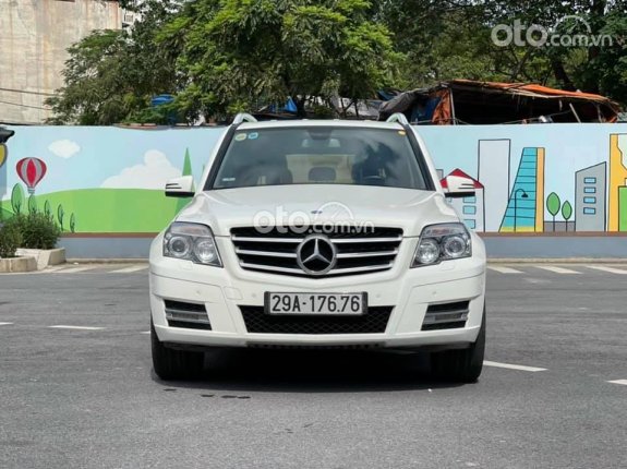 Bán Mercedes GLK 300 đời 2010, màu trắng giá cạnh tranh, hỗ trợ vay 60% giá trị xe