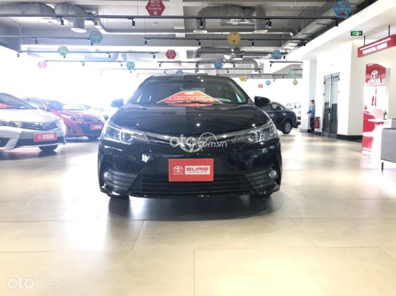 Toyota Corolla Altis 1.8G AT năm 2018, biển Sài Gòn