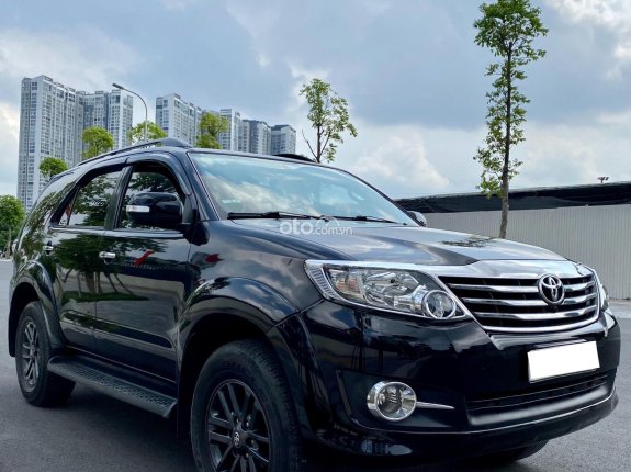 Cần bán gấp Toyota Fortuner 2.7 V 4X2 AT năm sản xuất 2016