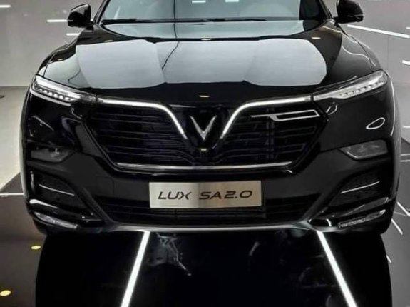 Cần bán VinFast LUX SA2.0 sản xuất 2021, màu đen