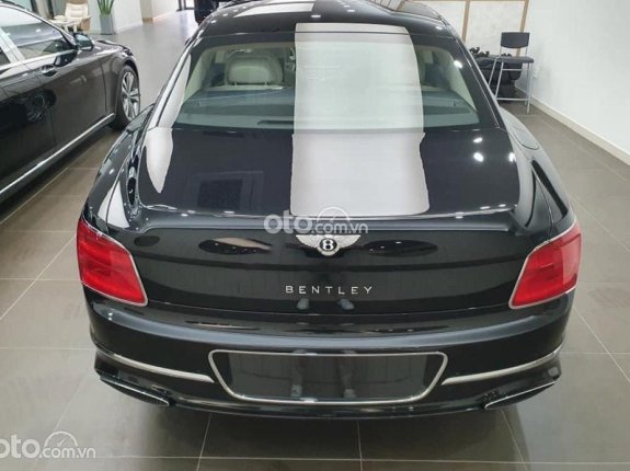 Bán Bentley Flying Spur Frist đời 2021, màu đen, nhập khẩu nguyên chiếc