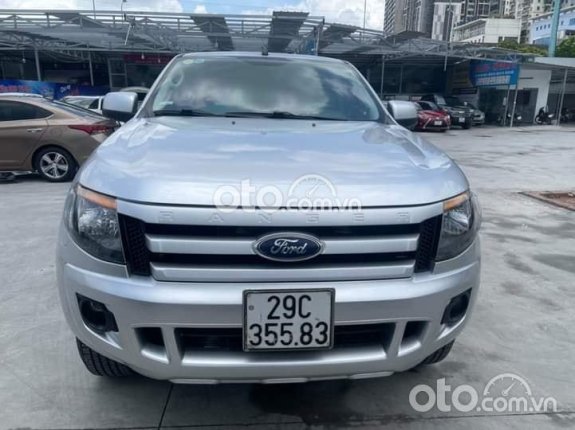 Cần bán Ford Ranger đời 2014, màu bạc, nhập khẩu Thái Lan số sàn