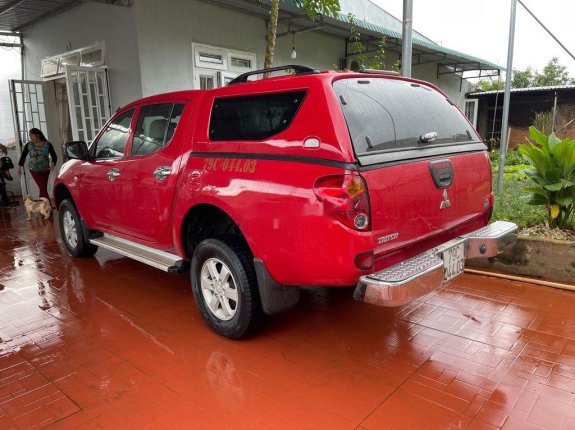 Cần bán xe Mitsubishi Triton năm sản xuất 2013, màu đỏ, xe nhập  