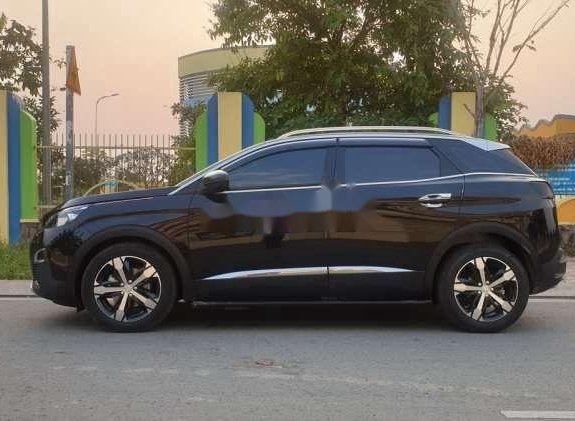 Cần bán lại xe Peugeot 3008 năm 2019, màu đen còn mới