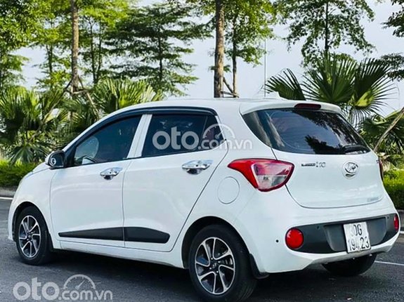 Cần bán gấp Hyundai Grand i10 sản xuất năm 2020, màu trắng  