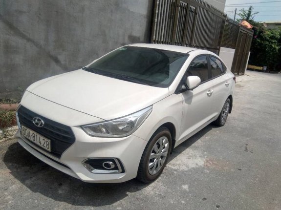 Bán ô tô Hyundai Accent năm 2019, màu trắng, giá chỉ 330 triệu