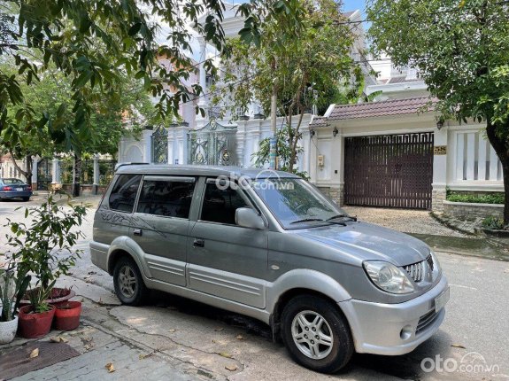 Bán Mitsubishi Jolie đời 2005, màu bạc chính chủ