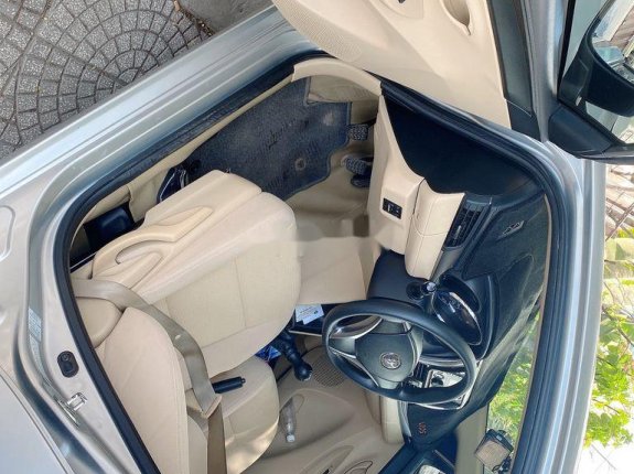 Bán Toyota Vios đời 2018, màu bạc, giá chỉ 360 triệu