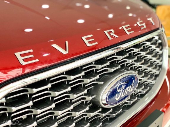 Ford Everest Titanium 2.0 AT 4x2 2022 - Hỗ trợ trước bạ giảm ngay 90 triệu, lãi suất 0,5%, hỗ trợ vay 90% tặng bảo hiểm vật chất, phim 3M