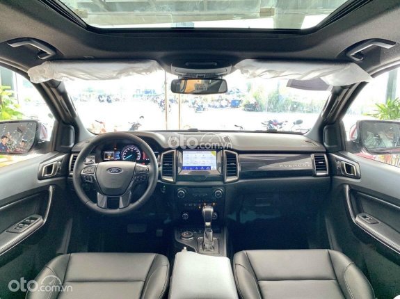 Ford Everest Titanium 2.0 AT 4x2 2022 - Hỗ trợ trước bạ giảm ngay 90 triệu, lãi suất 0,5%, hỗ trợ vay 90% tặng bảo hiểm vật chất, phim 3M