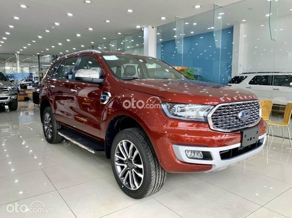 Ford Everest Titanium 2.0 AT 4x2 2022 - Hỗ trợ trước bạ giảm ngay 90 triệu, lãi suất 0,5%, hỗ trợ vay 90% tặng bảo hiểm vật chất, phim 3M