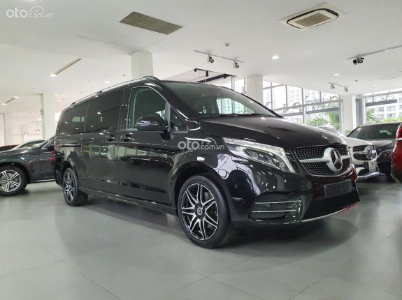 Mercedes-Benz V250 AMG 2023 - Màu đen, nhập khẩu