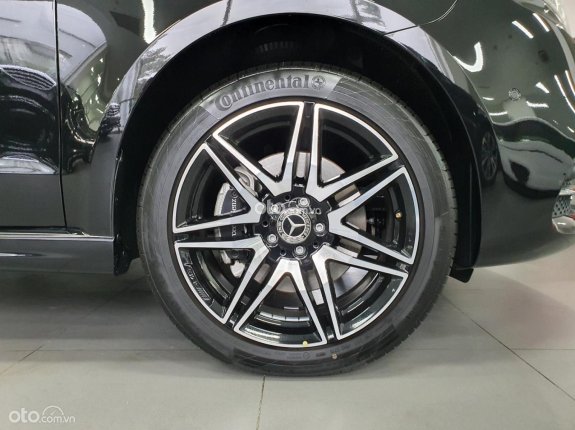 Mercedes-Benz V250 AMG 2023 - Màu đen, nhập khẩu