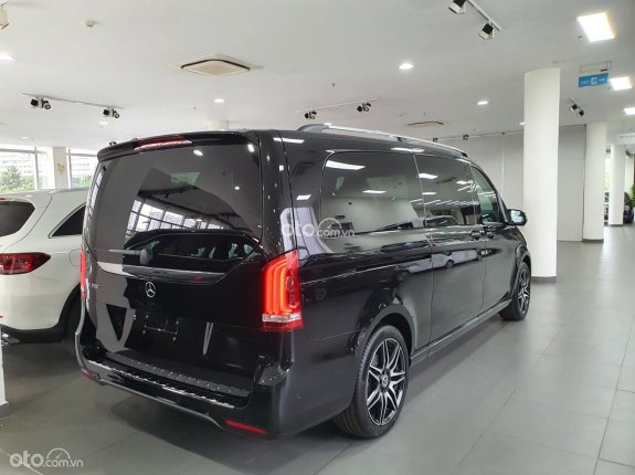 Mercedes-Benz V250 AMG 2023 - Màu đen, nhập khẩu