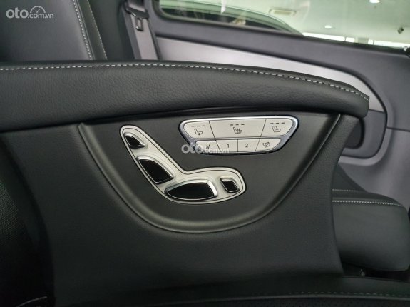 Mercedes-Benz V250 AMG 2023 - Màu đen, nhập khẩu