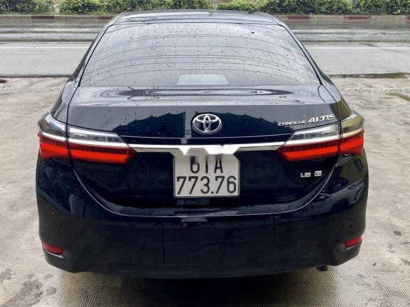 Cần bán gấp Toyota Corolla Altis 1.8G 2018, màu đen, 625 triệu