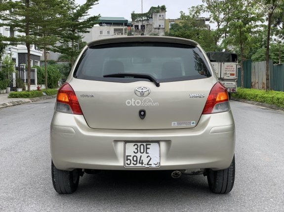 Cần bán Toyota Yaris sản xuất 2009 ít sử dụng giá tốt 295tr