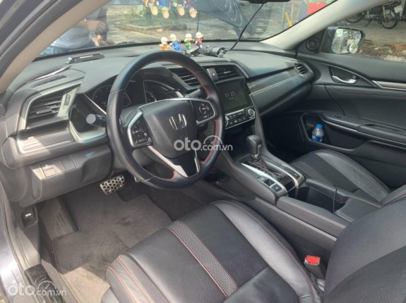 Bán Honda Civic bản cao cấp RS 1.5 Turbo sx 2019, đăng ký T3/2020 nhập khẩu - Đi 15.000 km còn mới cứng
