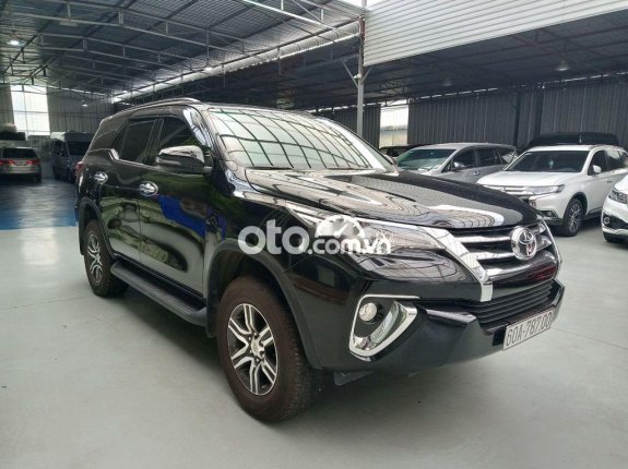 Bán Toyota Fortuner 2.4AT sản xuất 2020
