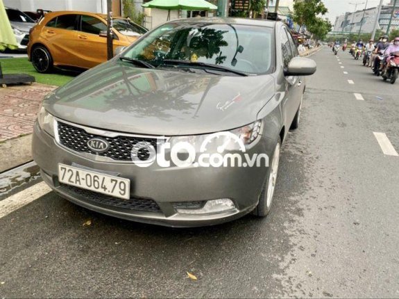 Bán xe Kia Forte 1.6AT năm 2013, màu xám, 379tr