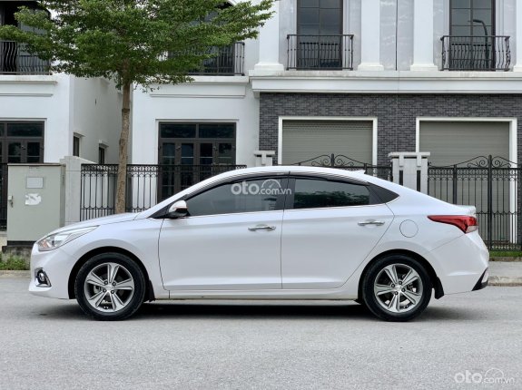 Cần bán lại xe Hyundai Accent đời 2019 xe gia đình giá tốt 495tr