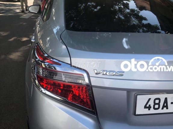 Cần bán xe Toyota Vios đời 2016, màu bạc, nhập khẩu còn mới  