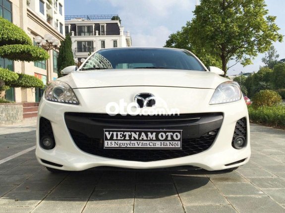 Cần bán gấp Mazda 3 1.6AT sản xuất năm 2013, màu trắng giá cạnh tranh