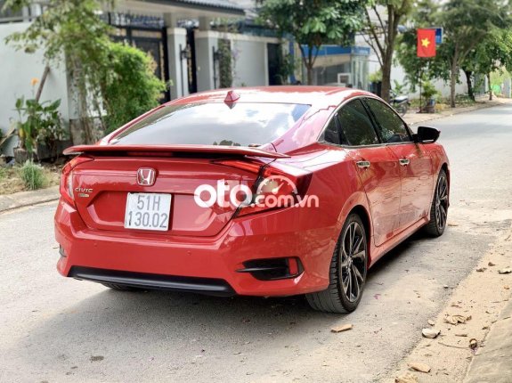 Cần bán Honda Civic RS đời 2019, màu đỏ, nhập khẩu