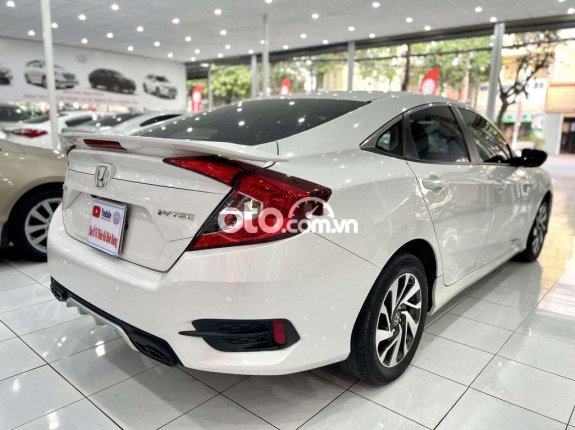 Cần bán xe Honda Civic 1.8 AT đời 2019, màu trắng, nhập khẩu nguyên chiếc còn mới