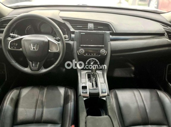 Cần bán xe Honda Civic 1.8 AT đời 2019, màu trắng, nhập khẩu nguyên chiếc còn mới