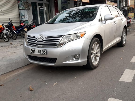 Cần bán gấp Toyota Venza sản xuất 2009, giá tốt