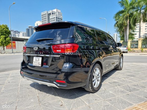 Xe Kia Sedona sản xuất năm 2019 xe rất mới và đẹp, nội ngoại thất nguyên bản, miễn phí kiểm định chính hãng