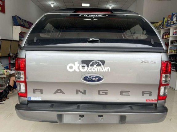 Cần bán xe Ford Ranger XLS 2016, màu bạc, xe nhập số sàn