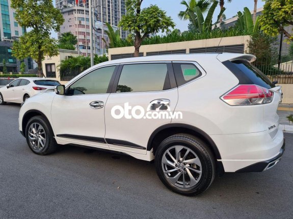 Cần bán xe Nissan X trail Premium 2.0AT 2 năm 2019, màu trắng, giá 775tr