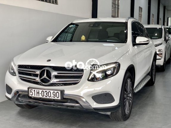 Bán Mercedes GLC 250 đời 2019, màu trắng còn mới