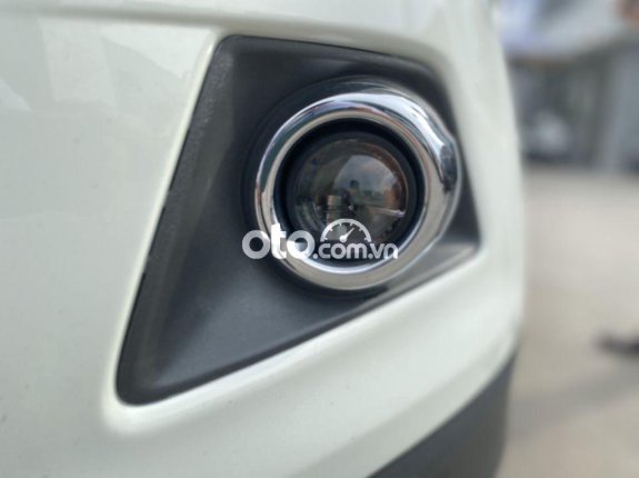 Cần bán xe Ford EcoSport sản xuất năm 2017, màu trắng  