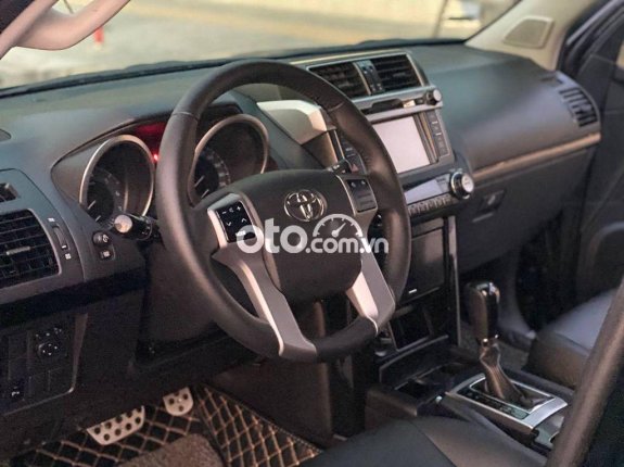 Cần bán Toyota Land Cruiser Prado TXL đời 2016, màu đen số tự động