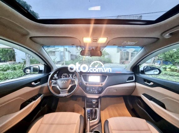 Cần bán Hyundai Accent 1.4 ATH đời 2020, màu trắng