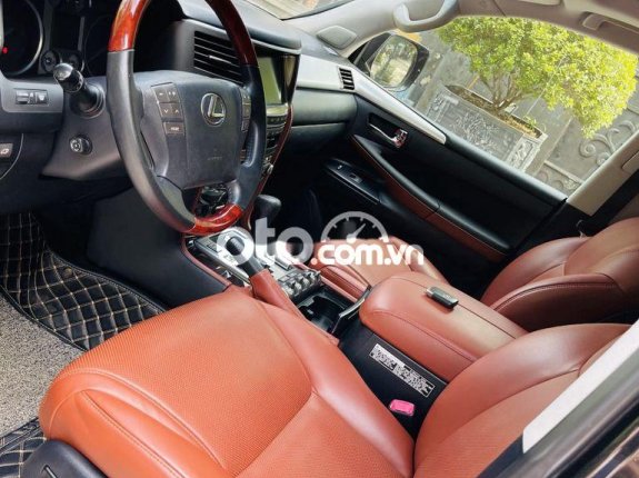 Cần bán Lexus LX 570 năm sản xuất 2015, màu đen, xe nhập